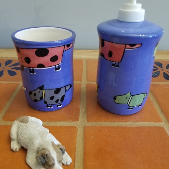 Bathroom Accessories - Picture 6 of 10